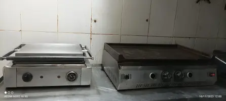 Grillade en fonte et panineuse