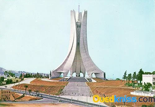 vend f1 au 1er étage