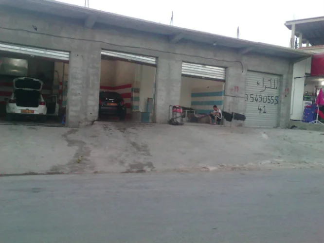 Niveaux de villa rez -de- chausser très bien située au centre ville d'elkhroub