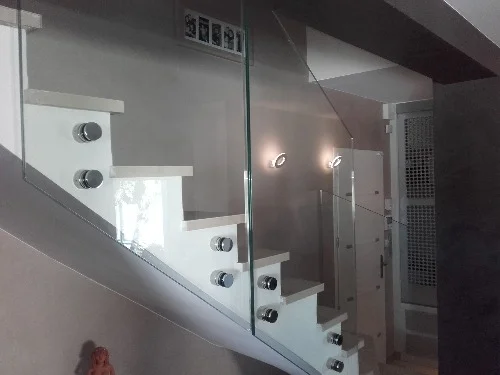 GARDE CORPS EN VERRE