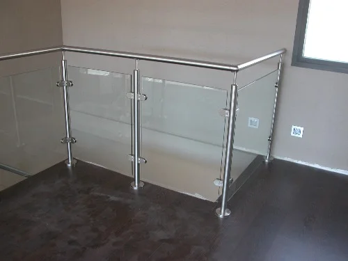 GARDE CORPS EN VERRE