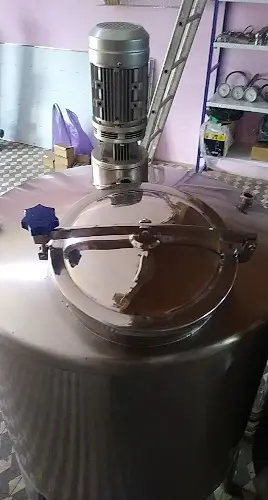 Cuve inox alimentaire avec agitateur