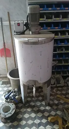 Cuve inox alimentaire avec agitateur
