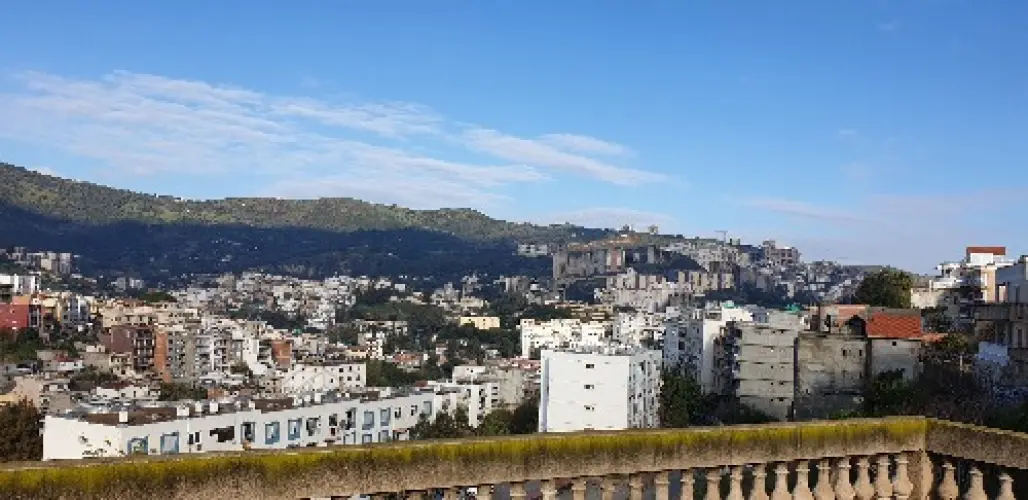 Villa R+2 à vendre