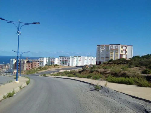 أراضي للبيع