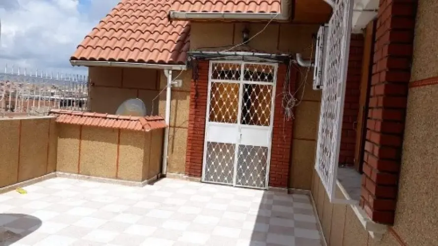 Location F3 niveau villa double facade