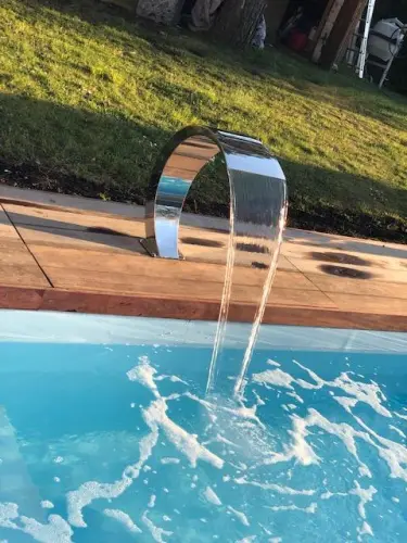 conception et realisation de fontaine et piscine