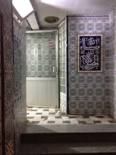 Hammam sauna, douches et salon de coiffure femme