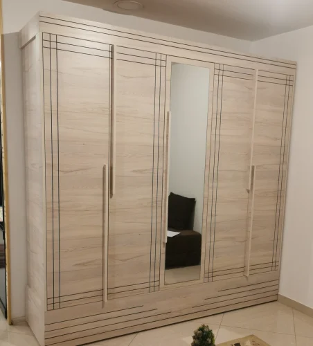 Armoire 5 portes avec coffré