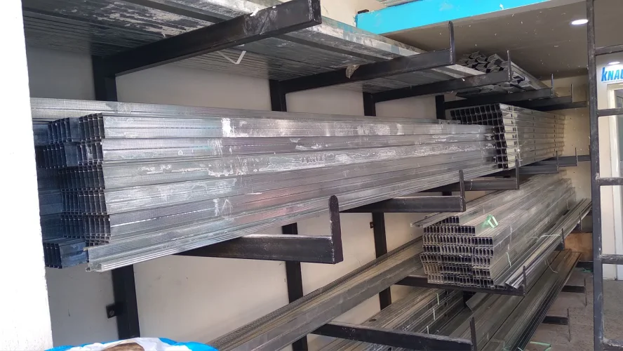 placoplâtre-pvc-isolation-décoration