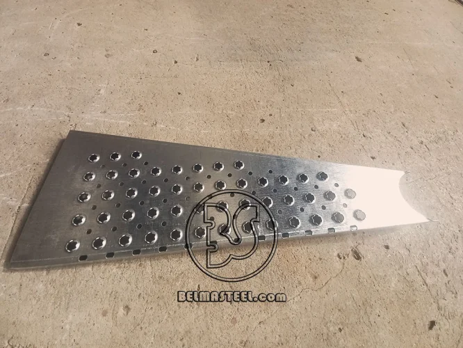 Marche Escalier Tôle Perforée Anti Dérapant