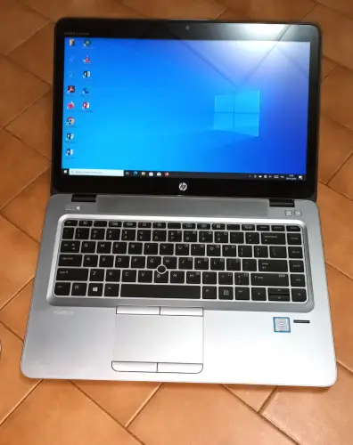 pc potable HP 830 G4 tactile