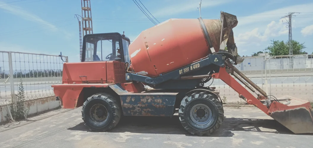 camion auto bétonnière