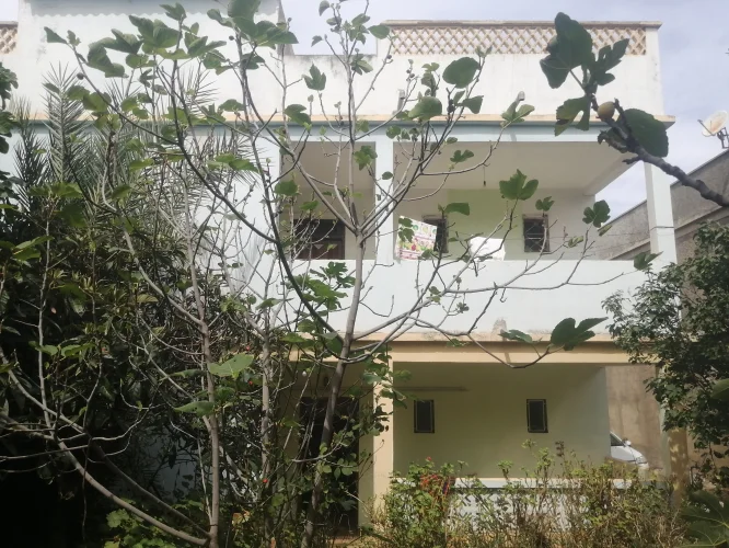 Villa 2 étages + terrasse