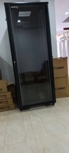 Armoires de brassage et Armoires Serveurs