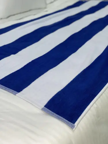 Serviette avec rayures bleu et blanc