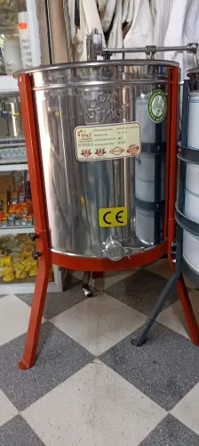 بيع جميع مستلزمات تربية النحل