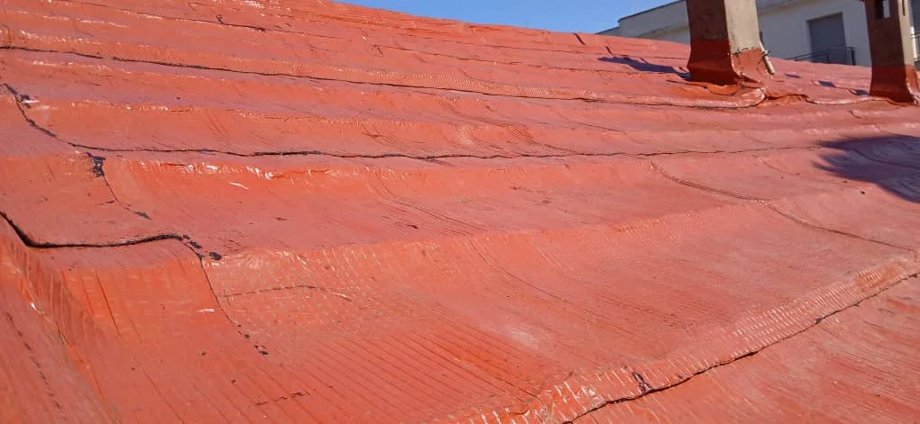 نقدم خدمات تغليف السطوح و العزل المائي