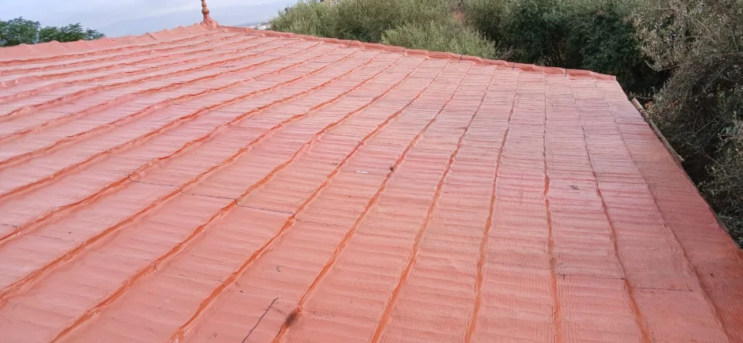 نقدم خدمات تغليف السطوح و العزل المائي