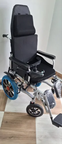 Fauteuil roulant électrique : confort et autonomie au quotidien