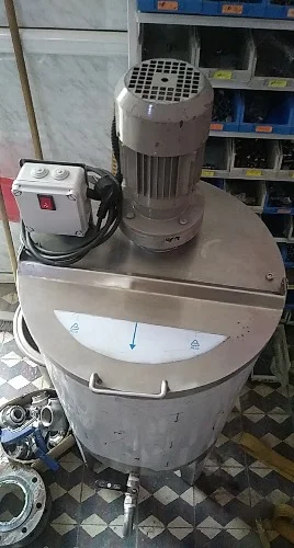 Cuve inox alimentaire avec agitateur