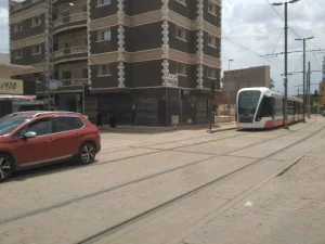 سلام عليكم يوجد شقق للايجار F4 للمكتب أو الأطباء وليس لسكن لا يوجد مطبخ شكراً