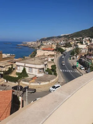 `` نبني أحلامك حتى النهاية '''' Nous Construisons jusqu'au bout de vos rêves''