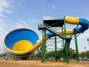 Aqua parc et Parc d'attraction intérieur et extérieur