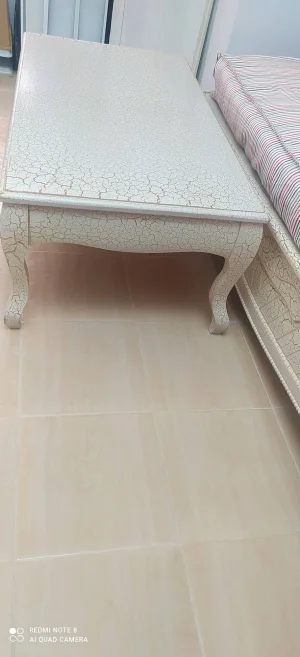 Deux Canapés et une table