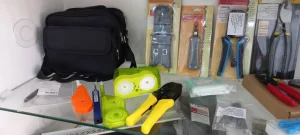 Pince à sertir, pince à dénuder, pousse fil outil d'insertion, cliveuse et stylo laser