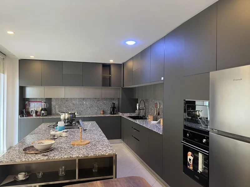 CUISINE SUR MESURE 100% MERNACHE MEUBLES